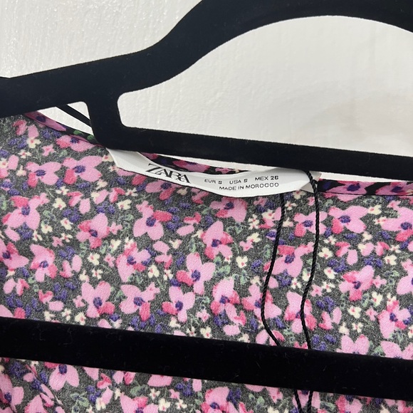 Zara floral side pleated top w/ balloon shoulders - Picture 3 of 5